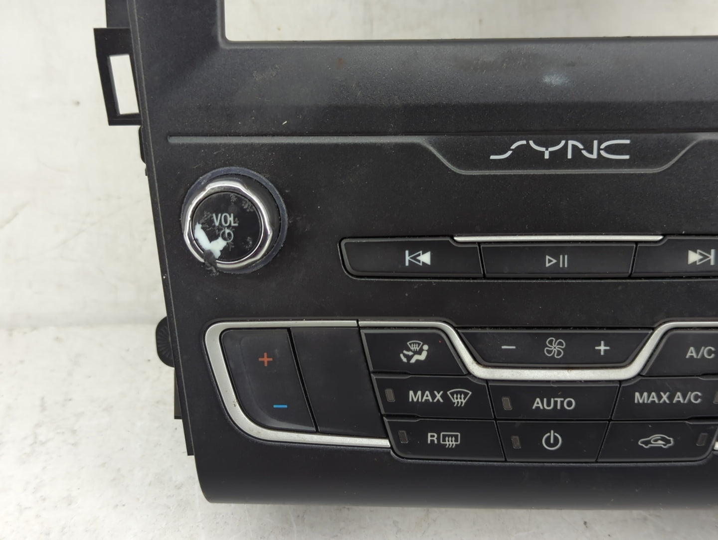2017-2020 Ford Fusion Radio Control Panel - Oemusedautoparts1.com