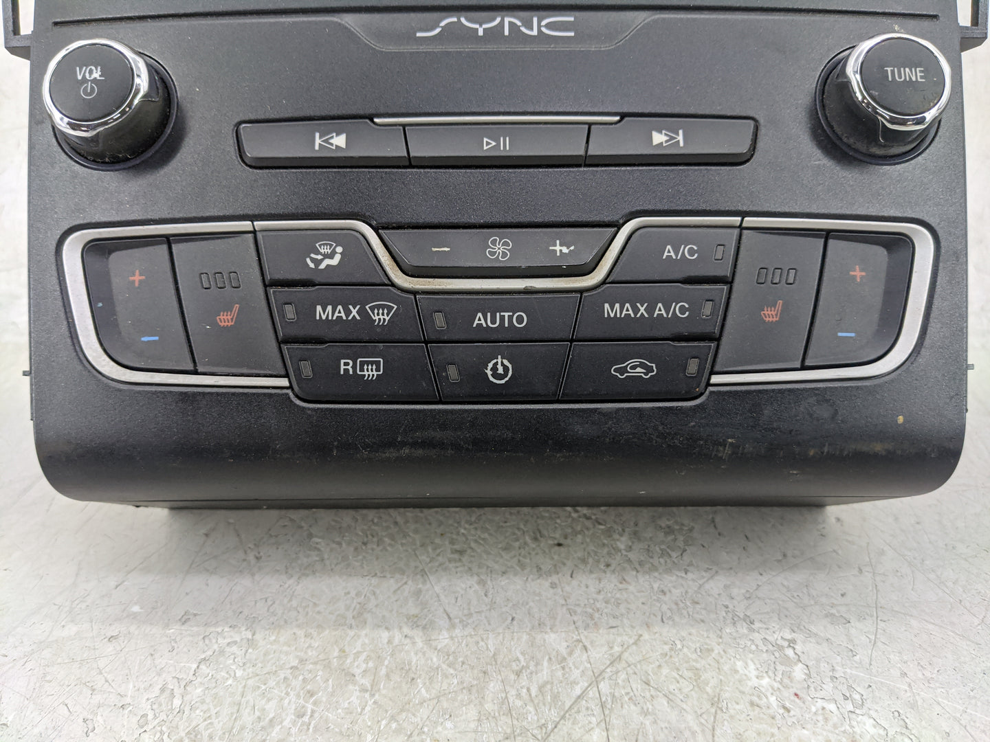2020 Ford Fusion Radio AM FM Cd Player Receiver Replacement P/N:KS7T-18E245-CHE KS7Z18842T Fits OEM Used Auto Parts - Oemuse