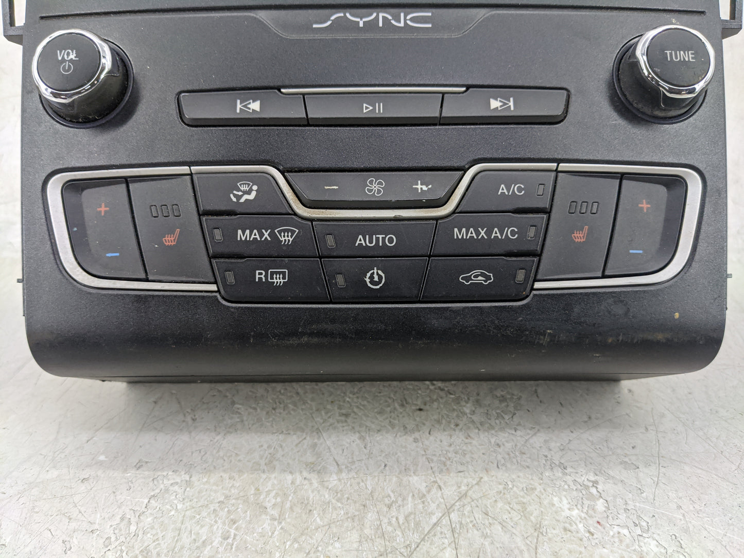 2020 Ford Fusion Radio AM FM Cd Player Receiver Replacement P/N:KS7T-18E245-CHE KS7Z18842T Fits OEM Used Auto Parts - Oemuse