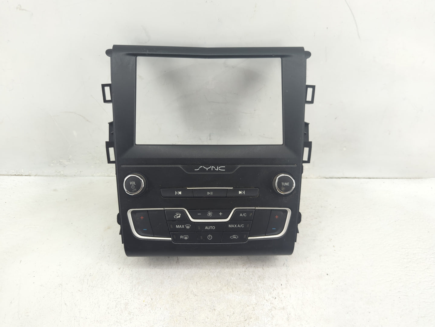 2017-2020 Ford Fusion Radio Control Panel - Oemusedautoparts1.com