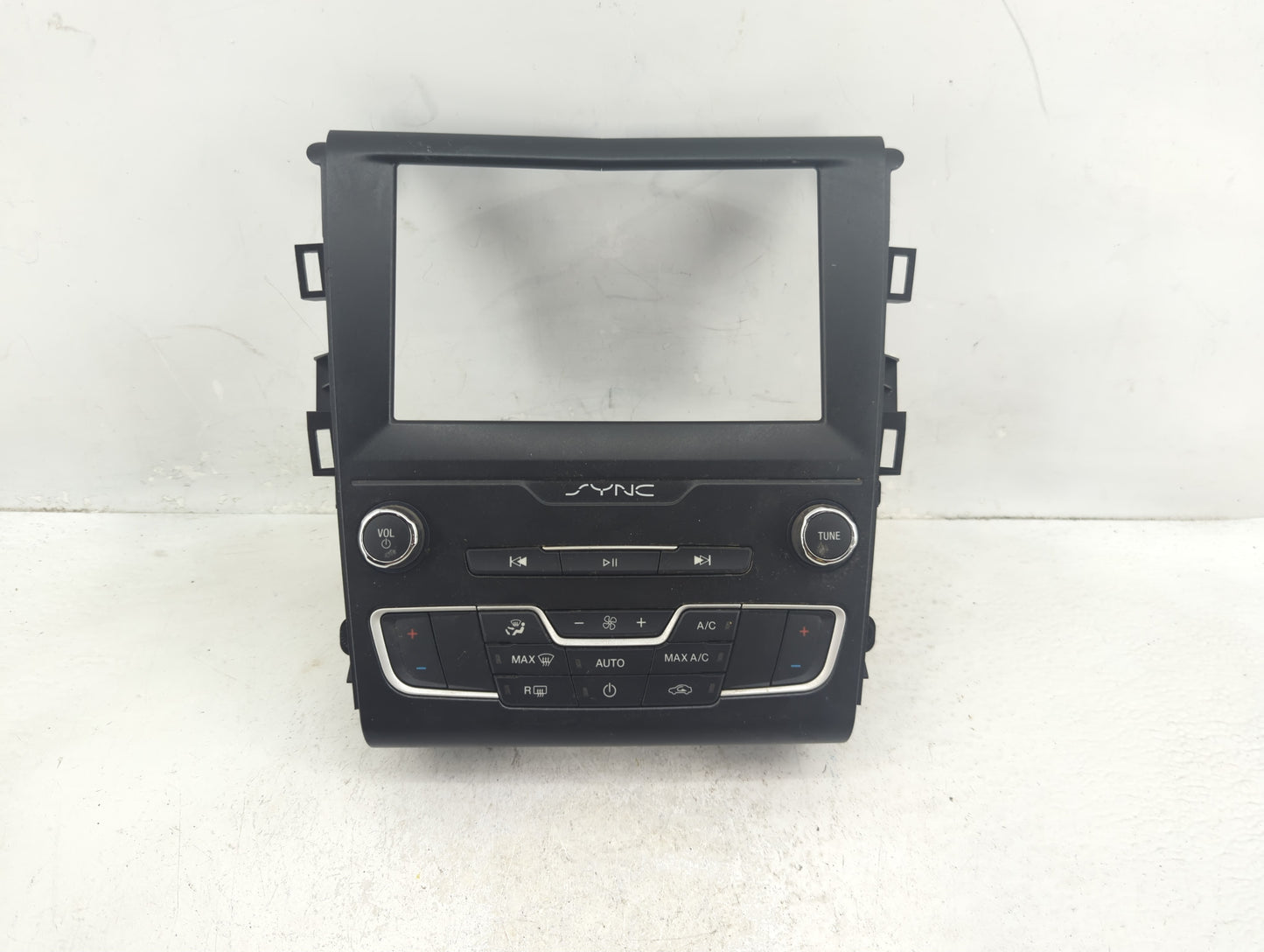 2017-2020 Ford Fusion Radio Control Panel - Oemusedautoparts1.com