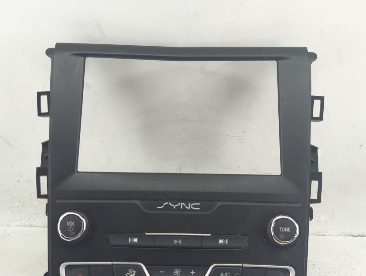 2017-2020 Ford Fusion Radio Control Panel - Oemusedautoparts1.com