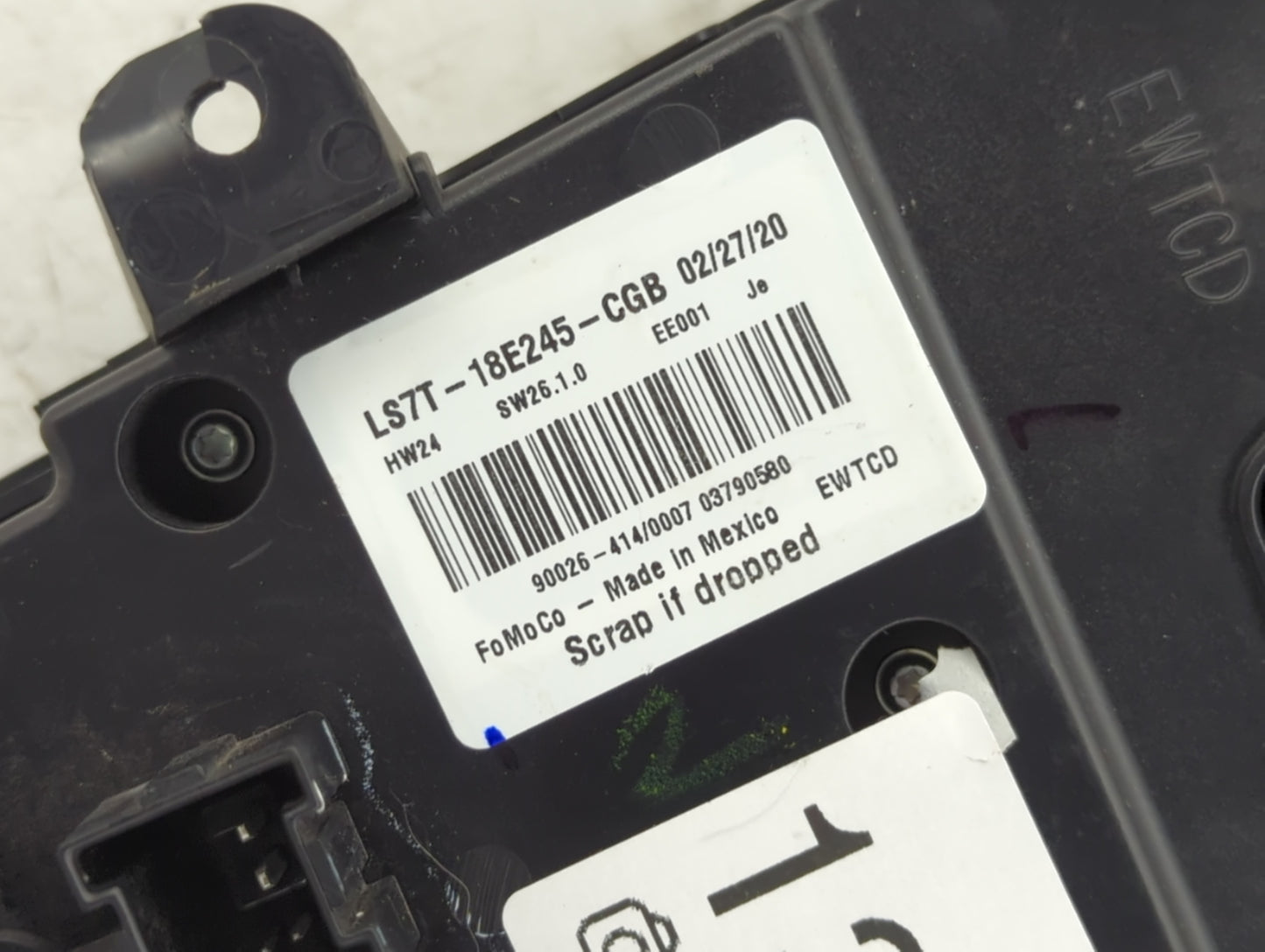 2017-2020 Ford Fusion Radio AM FM Cd Player Receiver Replacement P/N:LS7T-18E245-CGB Fits Fits 2017 2018 2019 2020 OEM Used 