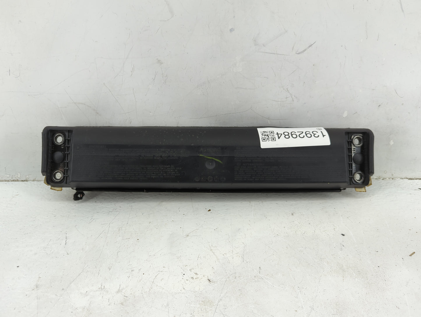 2020 Ford Fusion Air Bag Passenger Right Knee OEM P/N:DG9354045J76BD3JA6 Fits OEM Used Auto Parts - Oemusedautoparts1.com