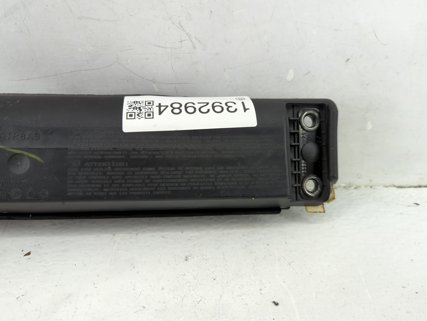2020 Ford Fusion Air Bag Passenger Right Knee OEM P/N:DG9354045J76BD3JA6 Fits OEM Used Auto Parts - Oemusedautoparts1.com