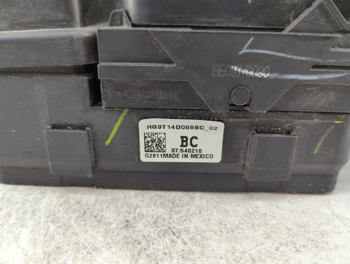 2017-2020 Ford Fusion Fusebox Fuse Box Panel Relay Module P/N:HG9T14D068BC-02 Fits Fits 2017 2018 2019 2020 OEM Used Auto Pa
