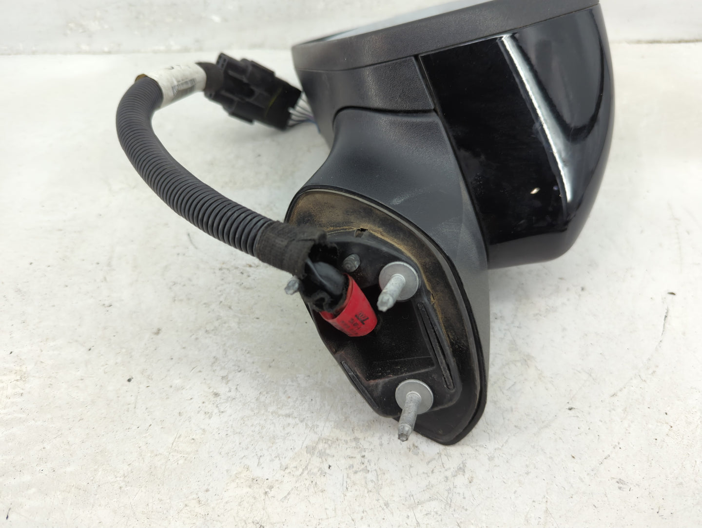 2019-2020 Ford Fusion Driver Side View Mirror - Left Door Mirror OEM Used - Oemusedautoparts1.com