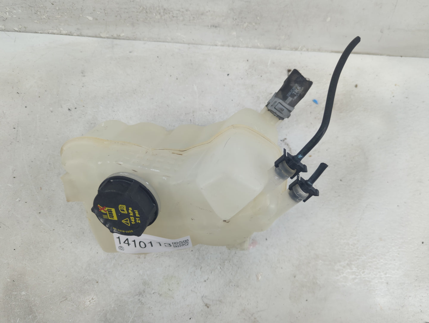 2017-2020 Ford Fusion Radiator Coolant Overflow Expansion Tank Bottle 1410113 - Oemusedautoparts1.com
