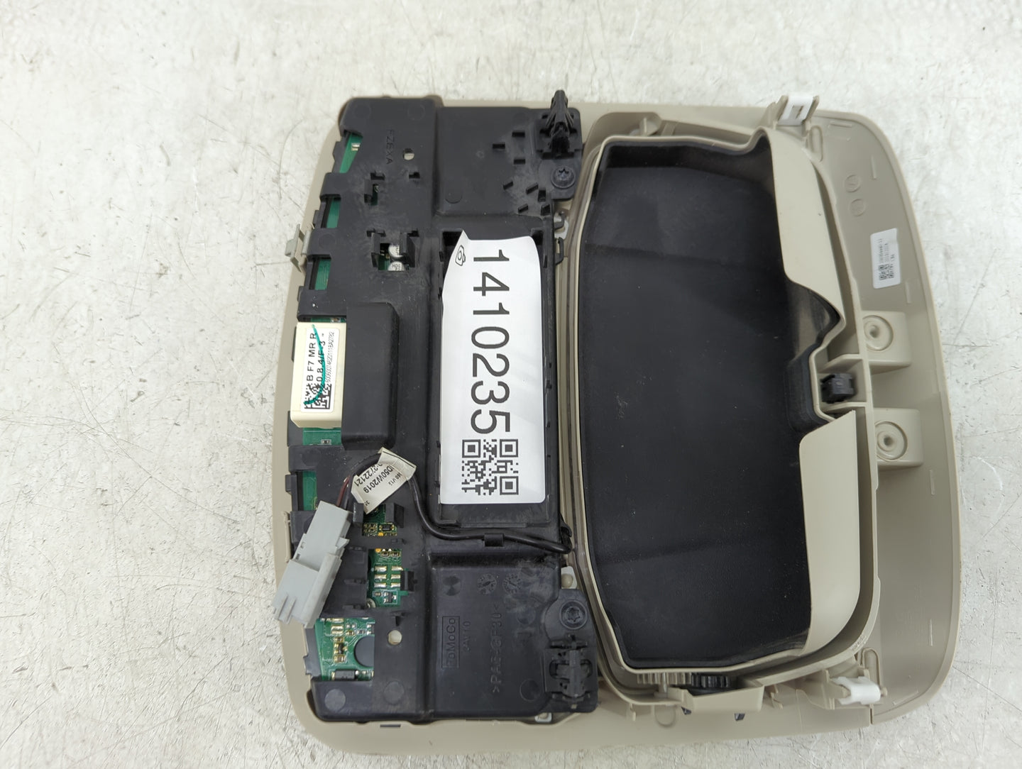2017-2020 Ford Fusion Overhead Roof Console 1410235 - Oemusedautoparts1.com