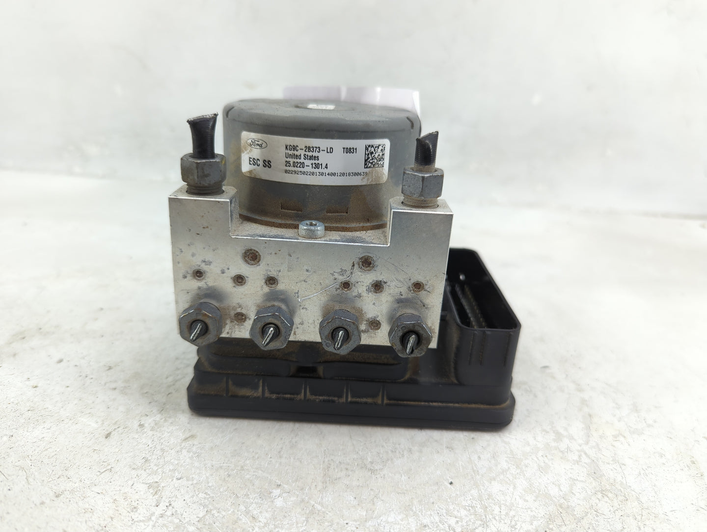 2019-2020 Ford Fusion ABS Pump Control Module Replacement P/N:KG9C-2B373-LD Fits Fits 2019 2020 OEM Used Auto Parts - Oemuse