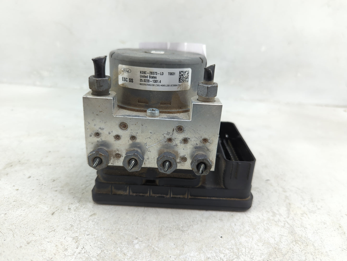 2019-2020 Ford Fusion ABS Pump Control Module Replacement P/N:KG9C-2B373-LD Fits Fits 2019 2020 OEM Used Auto Parts - Oemuse
