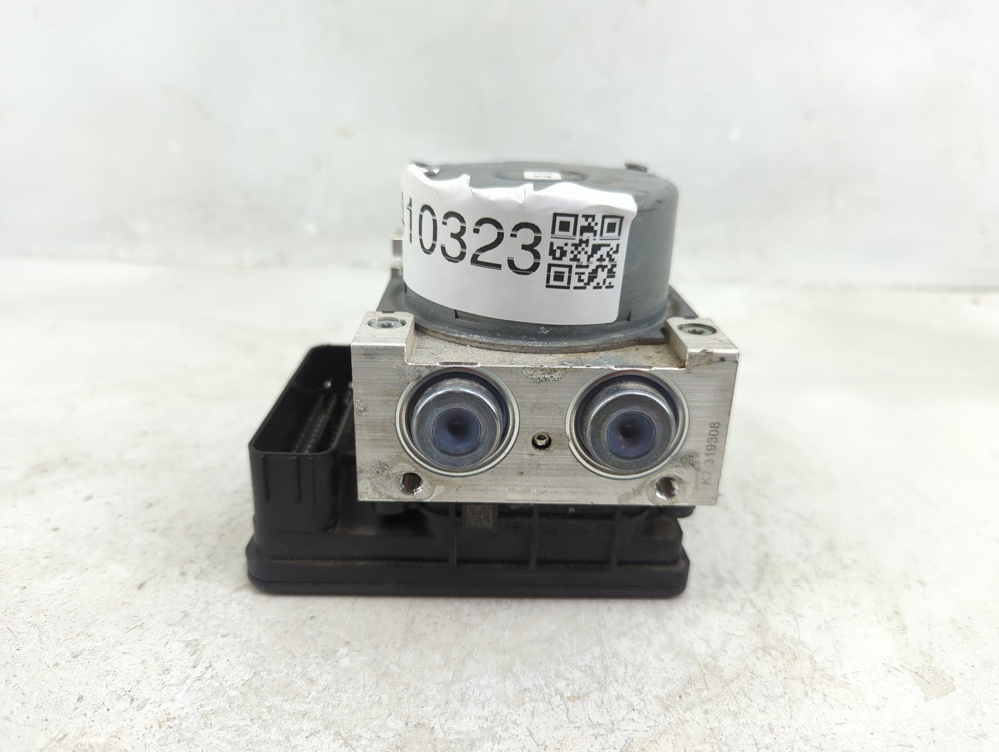 2019-2020 Ford Fusion ABS Pump Control Module Replacement P/N:KG9C-2B373-LD Fits Fits 2019 2020 OEM Used Auto Parts - Oemuse