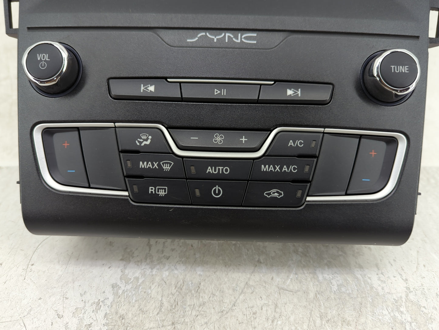 2017-2020 Ford Fusion Radio Control Panel - Oemusedautoparts1.com