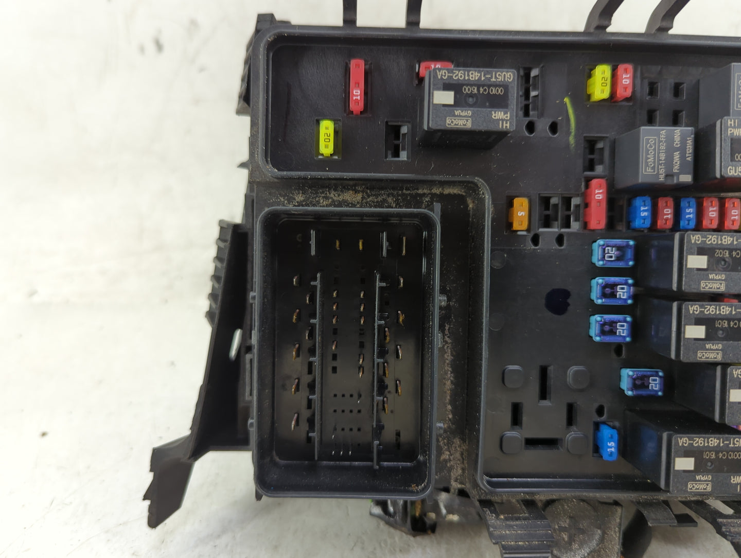 2017-2020 Ford Fusion Fusebox Fuse Box Panel Relay Module P/N:G2GT14A075AA Fits Fits 2017 2018 2019 2020 OEM Used Auto Parts