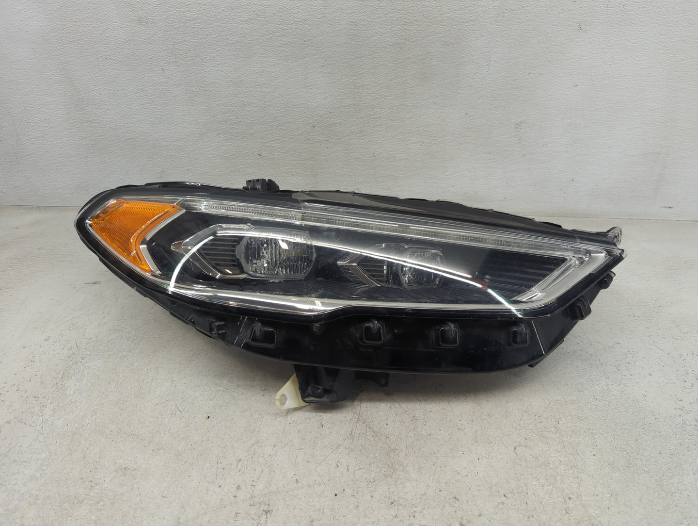 2017-2020 Ford Fusion Passenger Right Oem Head Light Headlight Lamp - Oemusedautoparts1.com