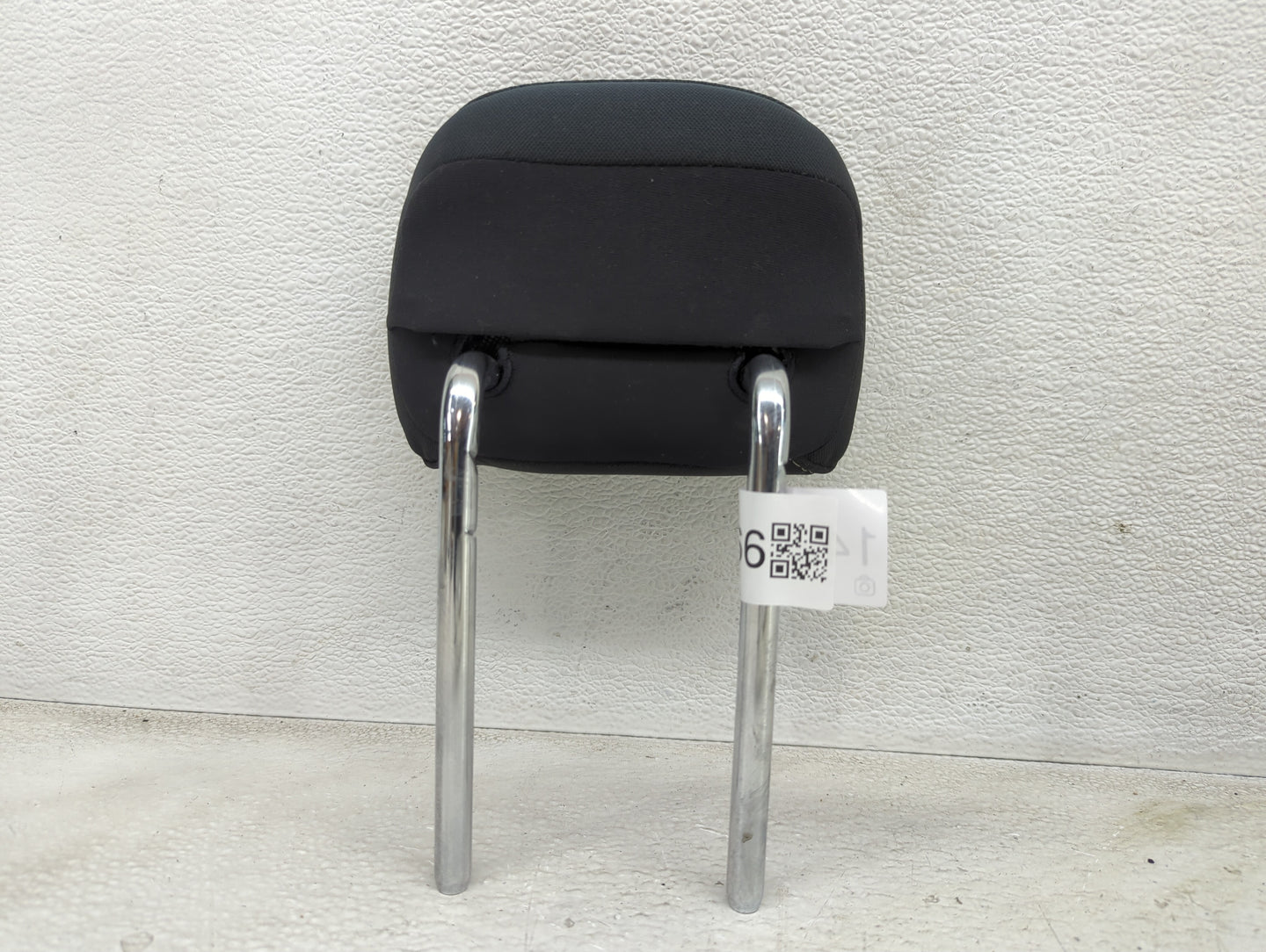 2017-2020 Ford Fusion Headrest Head Rest Rear Seat Fits Fits 2017 2018 2019 2020 OEM Used Auto Parts - Oemusedautoparts1.com