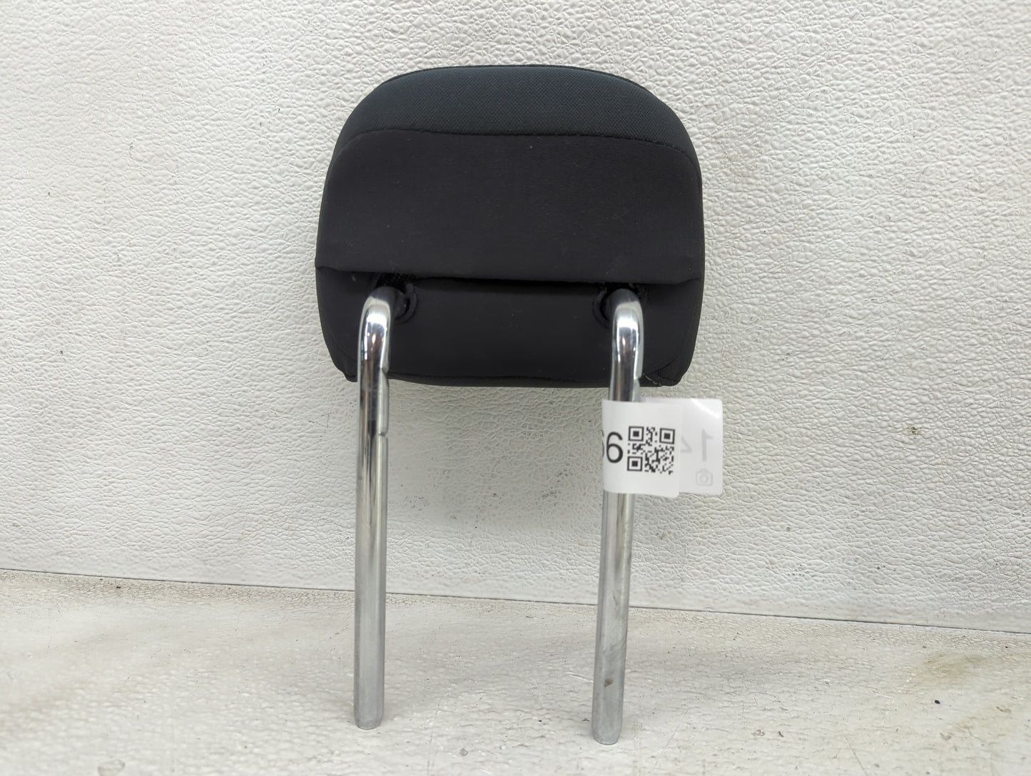 2017-2020 Ford Fusion Headrest Head Rest Rear Seat Fits Fits 2017 2018 2019 2020 OEM Used Auto Parts - Oemusedautoparts1.com
