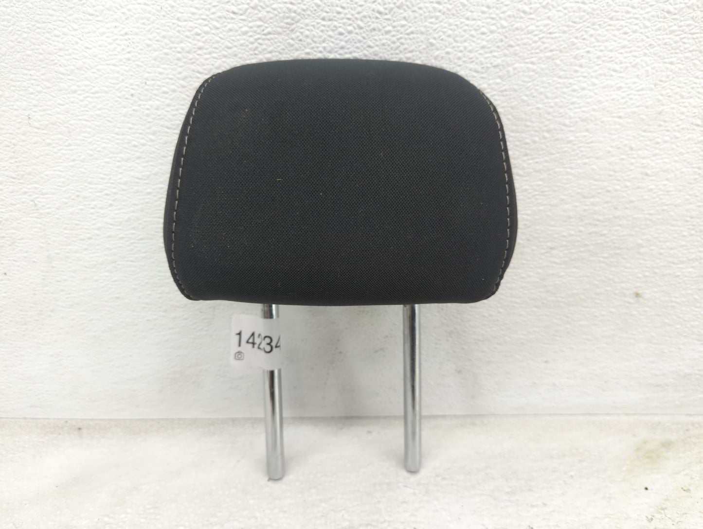 2017-2020 Ford Fusion Headrest Head Rest Rear Seat Fits Fits 2017 2018 2019 2020 OEM Used Auto Parts - Oemusedautoparts1.com