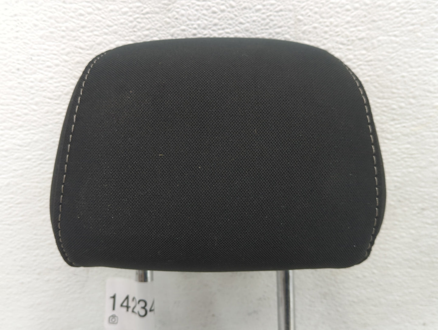 2017-2020 Ford Fusion Headrest Head Rest Rear Seat Fits Fits 2017 2018 2019 2020 OEM Used Auto Parts - Oemusedautoparts1.com