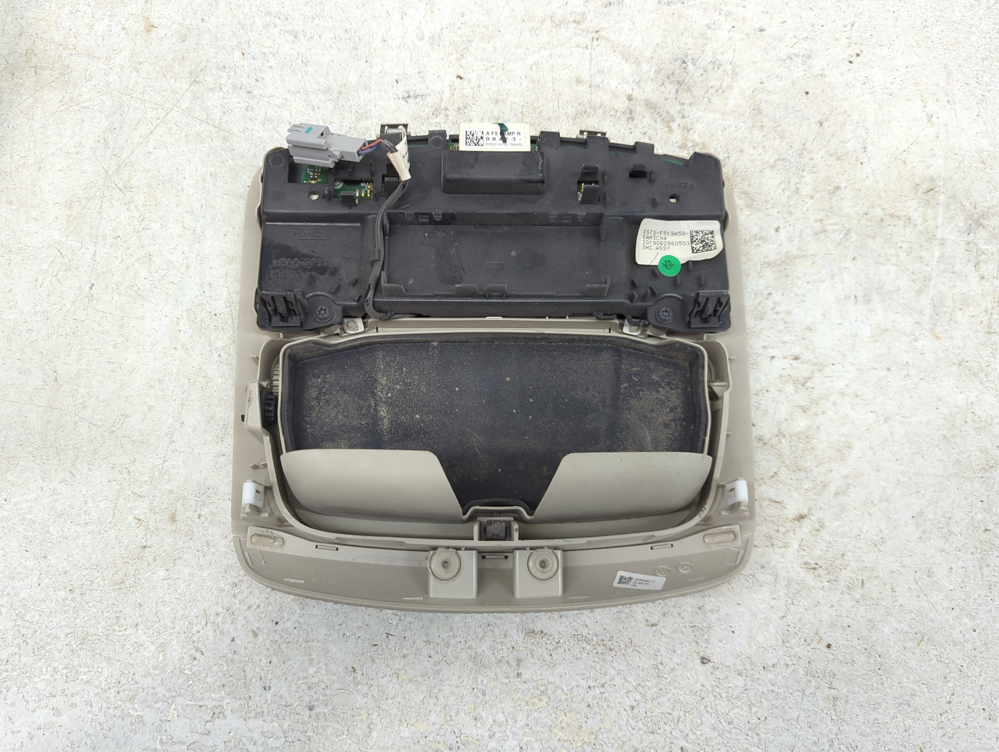 2020 Ford Fusion Overhead Roof Console - Oemusedautoparts1.com