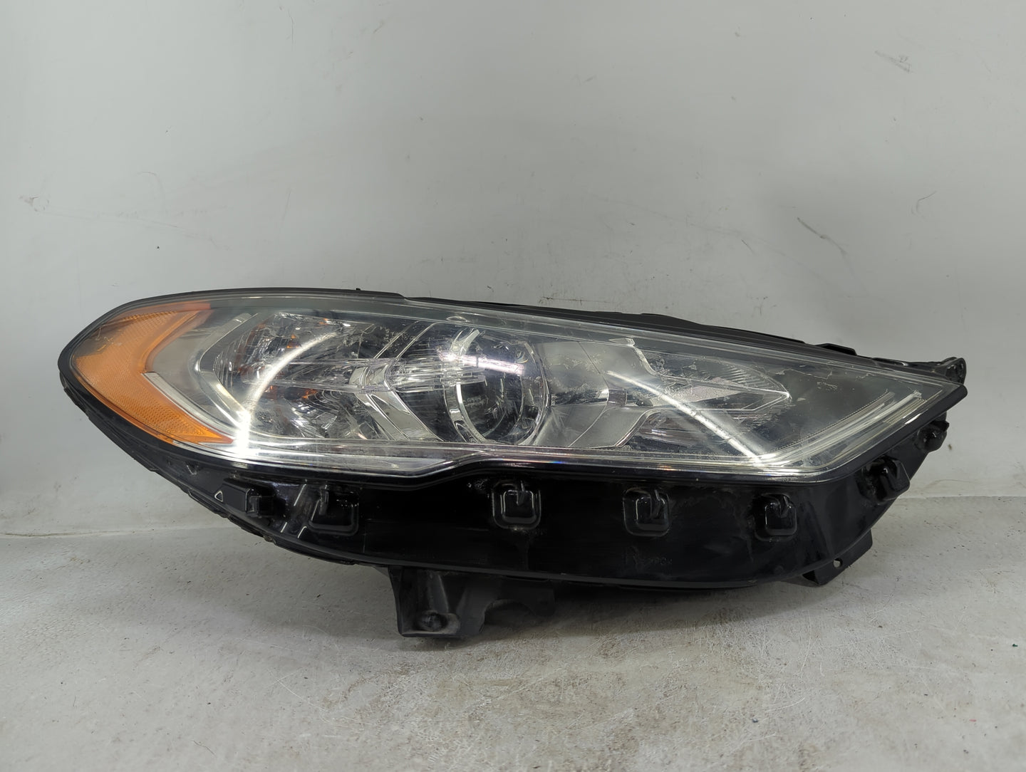 2017-2020 Ford Fusion Passenger Right Oem Head Light Headlight Lamp - Oemusedautoparts1.com