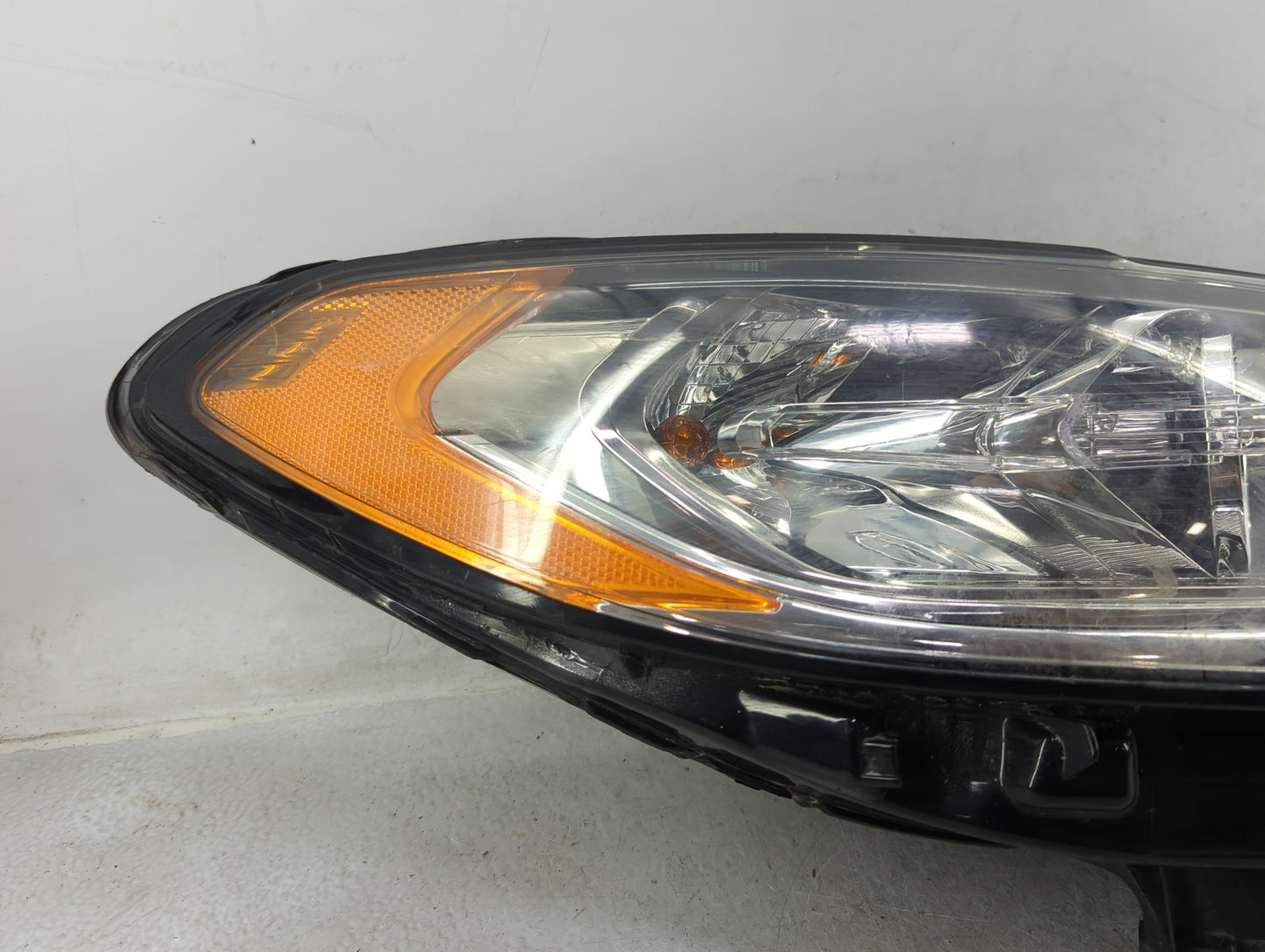 2017-2020 Ford Fusion Passenger Right Oem Head Light Headlight Lamp - Oemusedautoparts1.com