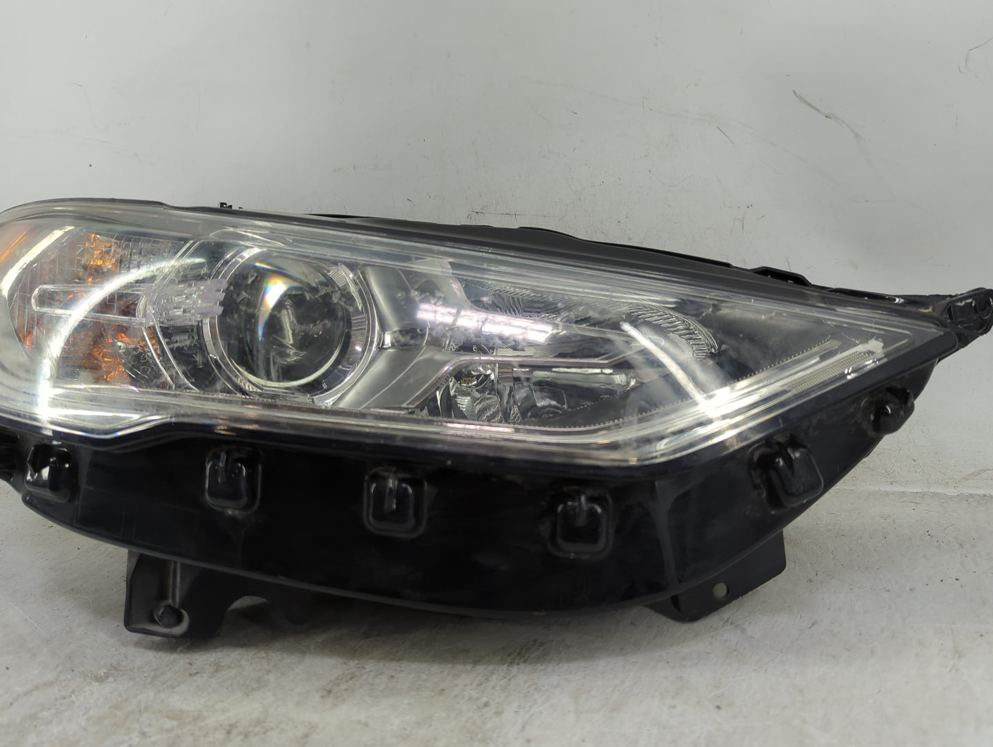 2017-2020 Ford Fusion Passenger Right Oem Head Light Headlight Lamp - Oemusedautoparts1.com