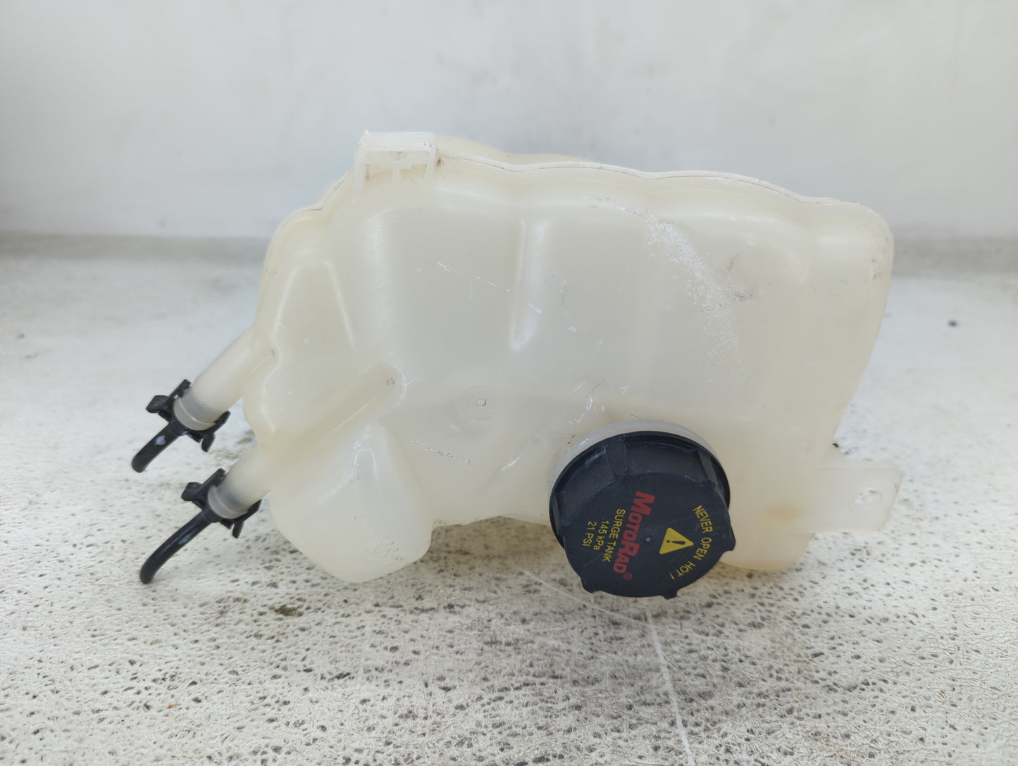 2017-2020 Ford Fusion Radiator Coolant Overflow Expansion Tank Bottle 1432162 - Oemusedautoparts1.com