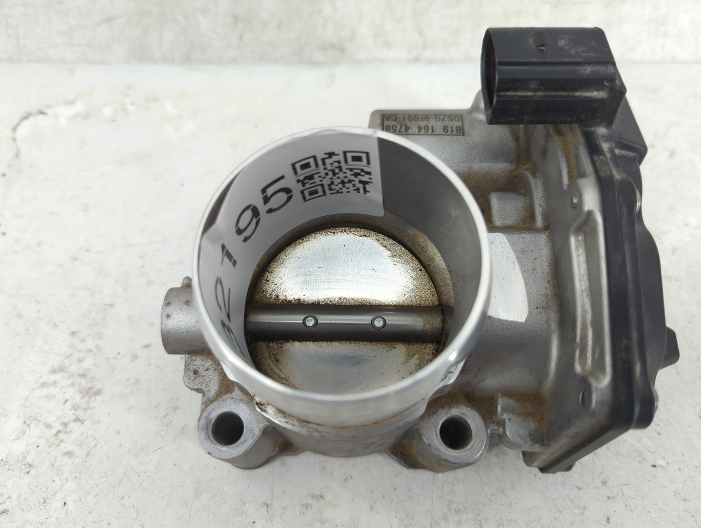 2014-2020 Ford Fusion Throttle Body P/N:DS7G-9F991-CA Fits Fits 2014 2015 2016 2017 2018 2019 2020 OEM Used Auto Parts - Oem