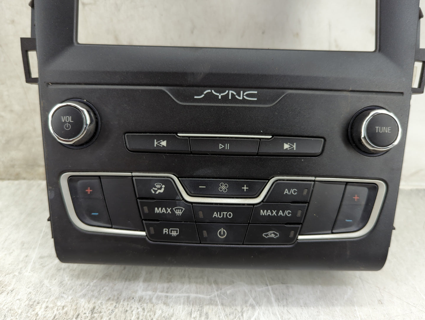 2017-2020 Ford Fusion Radio AM FM Cd Player Receiver Replacement P/N:LS7T-18E245-CGB Fits Fits 2017 2018 2019 2020 OEM Used 