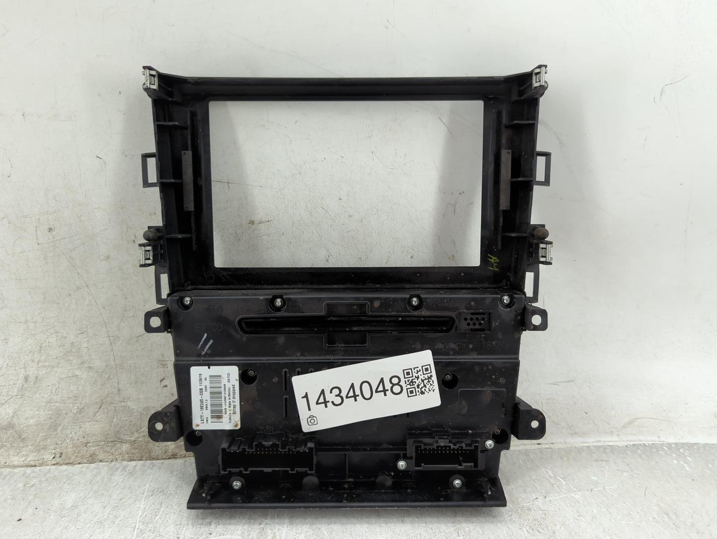 2017-2020 Ford Fusion Radio AM FM Cd Player Receiver Replacement P/N:LS7T-18E245-CGB Fits Fits 2017 2018 2019 2020 OEM Used 