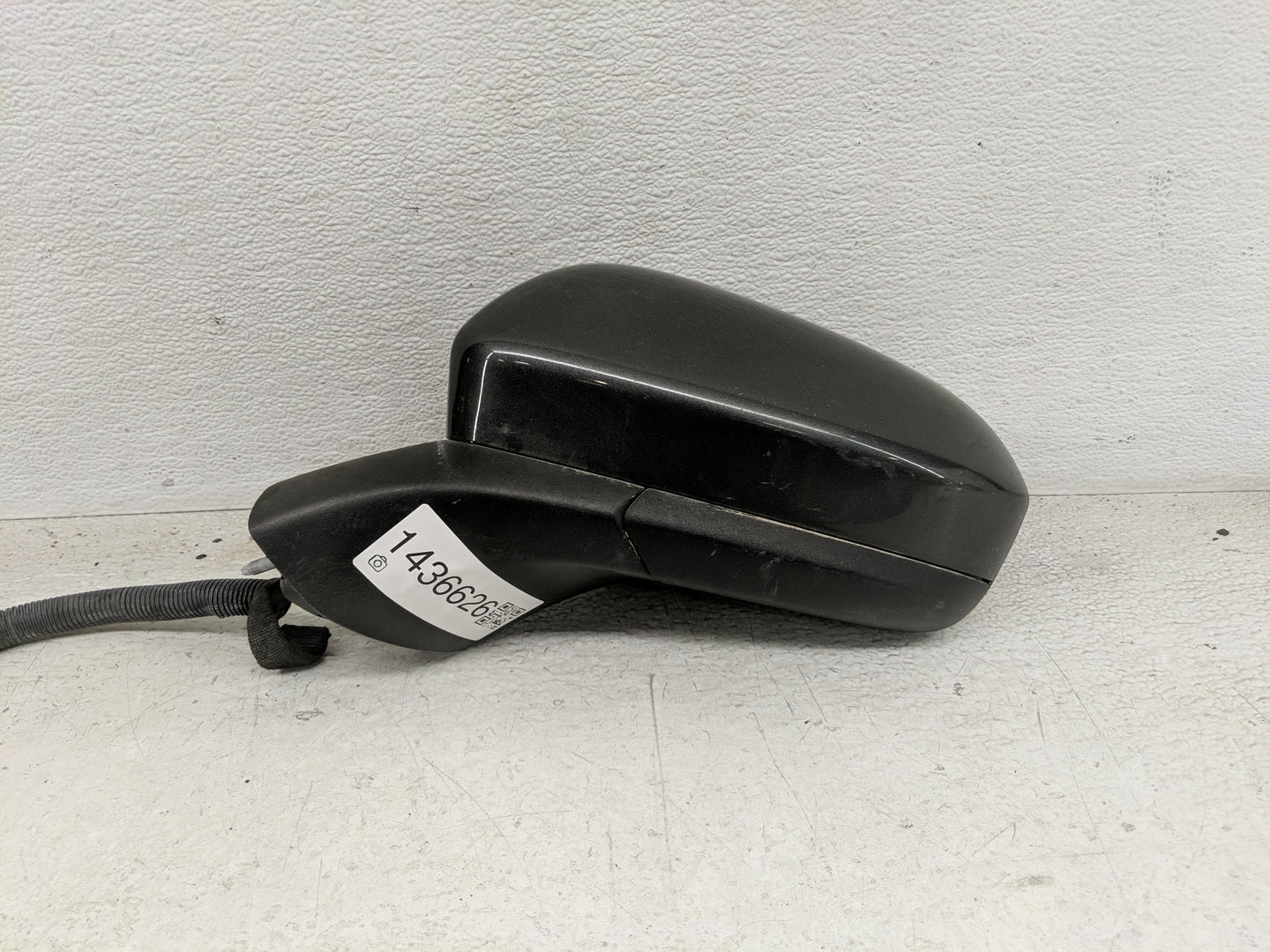 2019-2020 Ford Fusion Driver Side View Mirror - Left Door Mirror OEM Used - Oemusedautoparts1.com