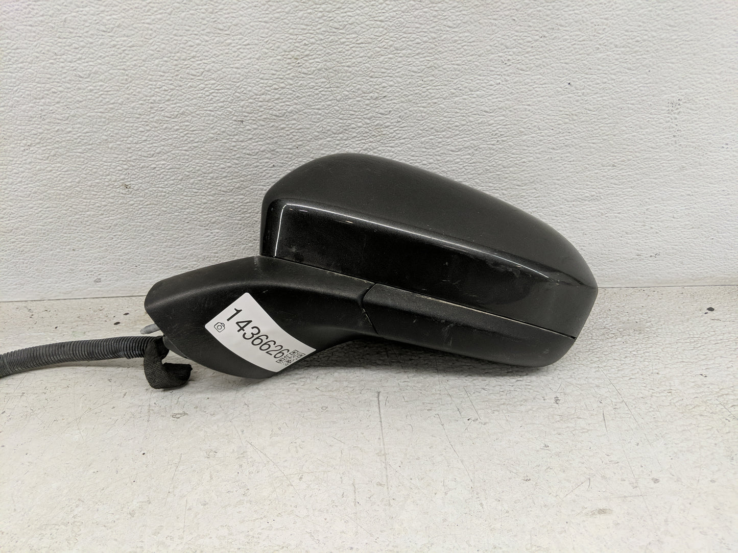 2019-2020 Ford Fusion Driver Side View Mirror - Left Door Mirror OEM Used - Oemusedautoparts1.com
