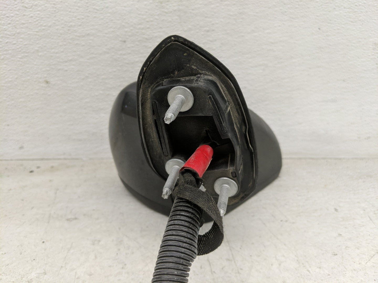 2019-2020 Ford Fusion Driver Side View Mirror - Left Door Mirror OEM Used - Oemusedautoparts1.com
