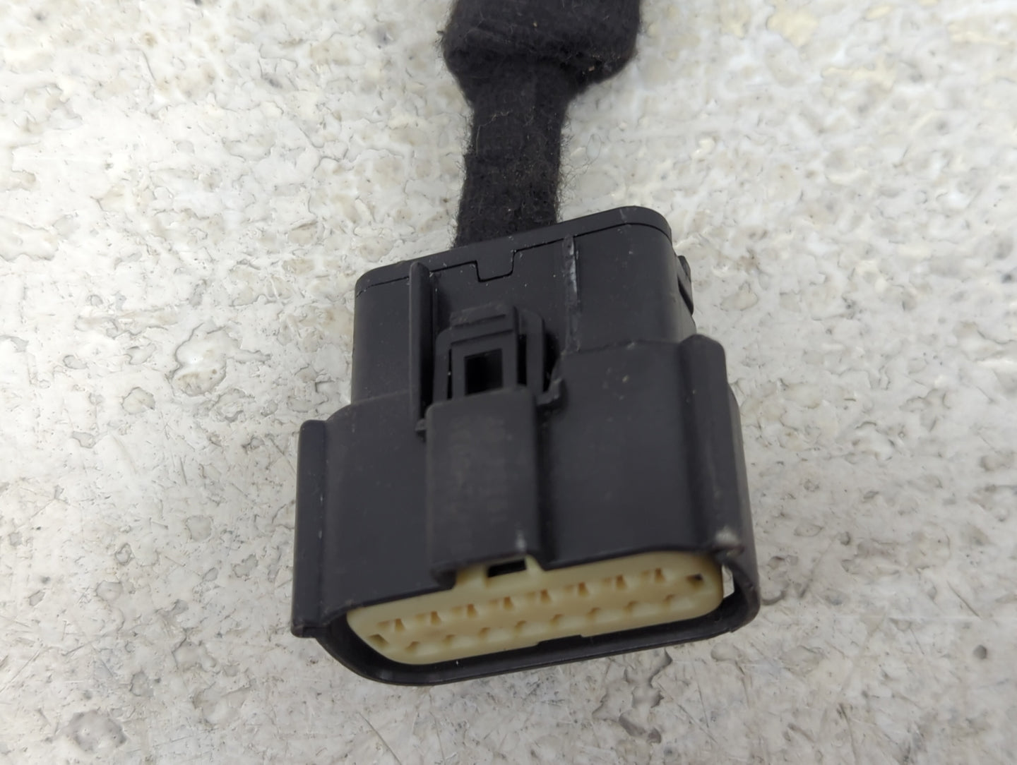 2020 Ford Fusion Passenger Side View Mirror - Right Door Mirror OEM Used - Oemusedautoparts1.com