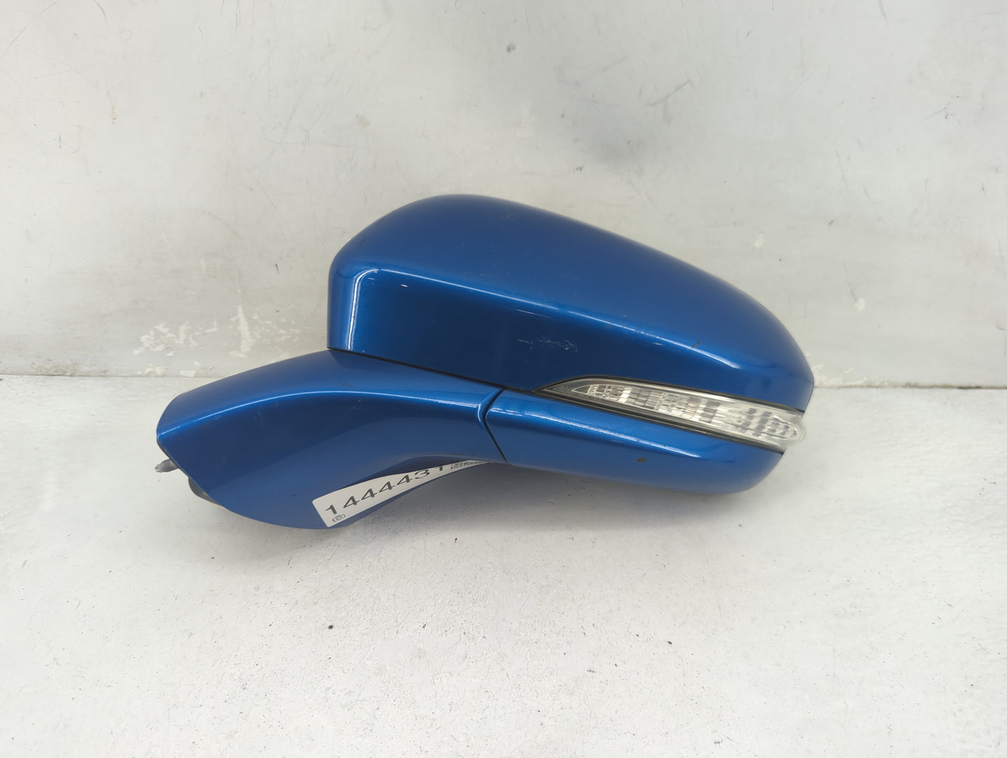 2019-2020 Ford Fusion Driver Side View Mirror - Left Door Mirror OEM Used - Oemusedautoparts1.com