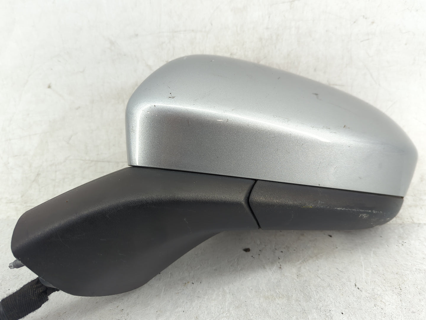 2019-2020 Ford Fusion Driver Side View Mirror - Left Door Mirror OEM Used - Oemusedautoparts1.com