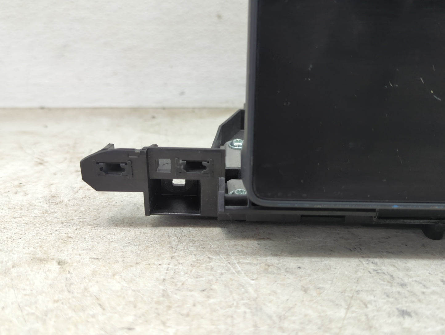 Ford Fusion Information Display Screen - Oemusedautoparts1.com