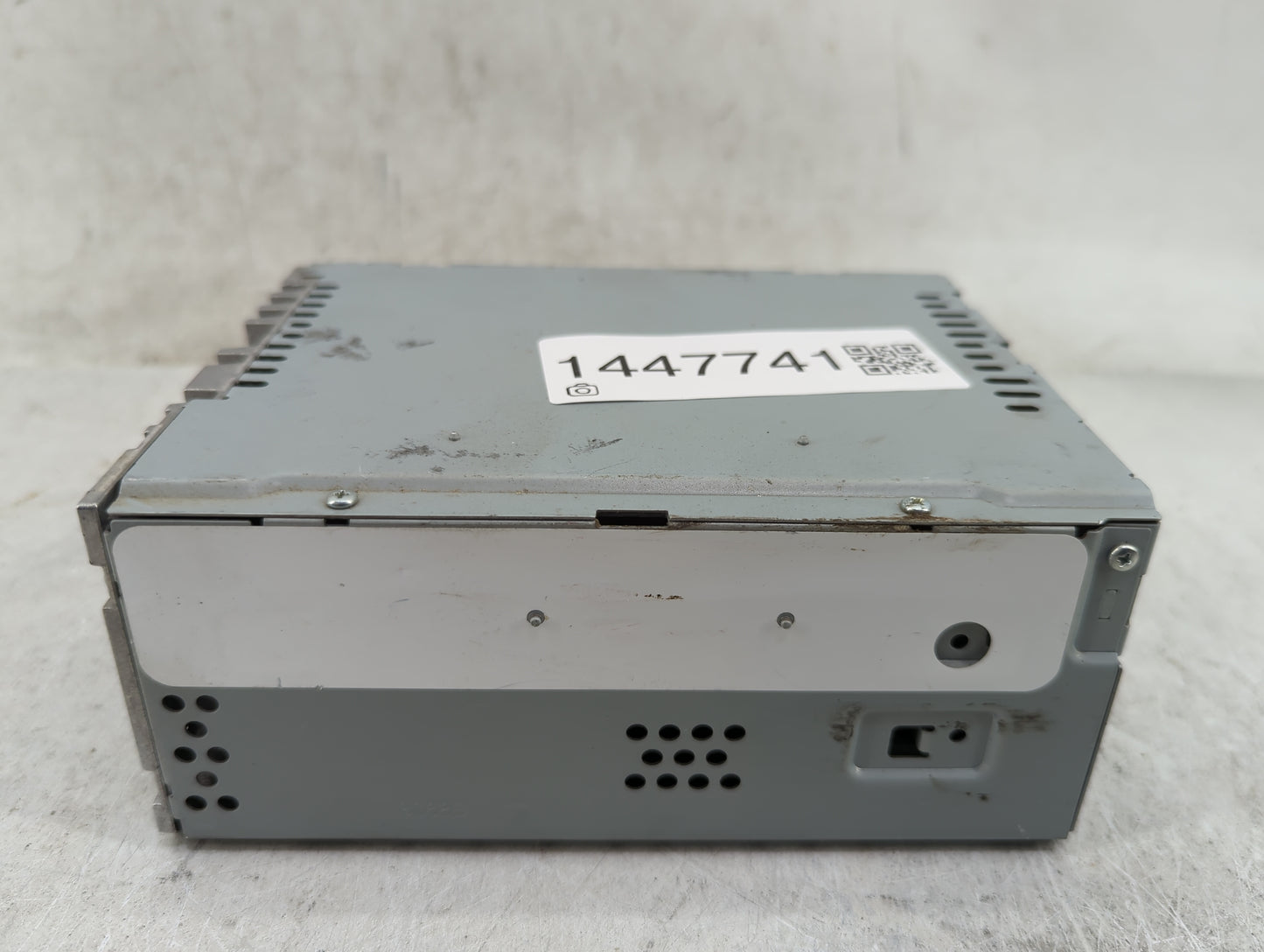 2020 Ford Fusion Radio AM FM Cd Player Receiver Replacement P/N:LS7T-18D818-ZC FA-HU-CDB Fits OEM Used Auto Parts - Oemuseda