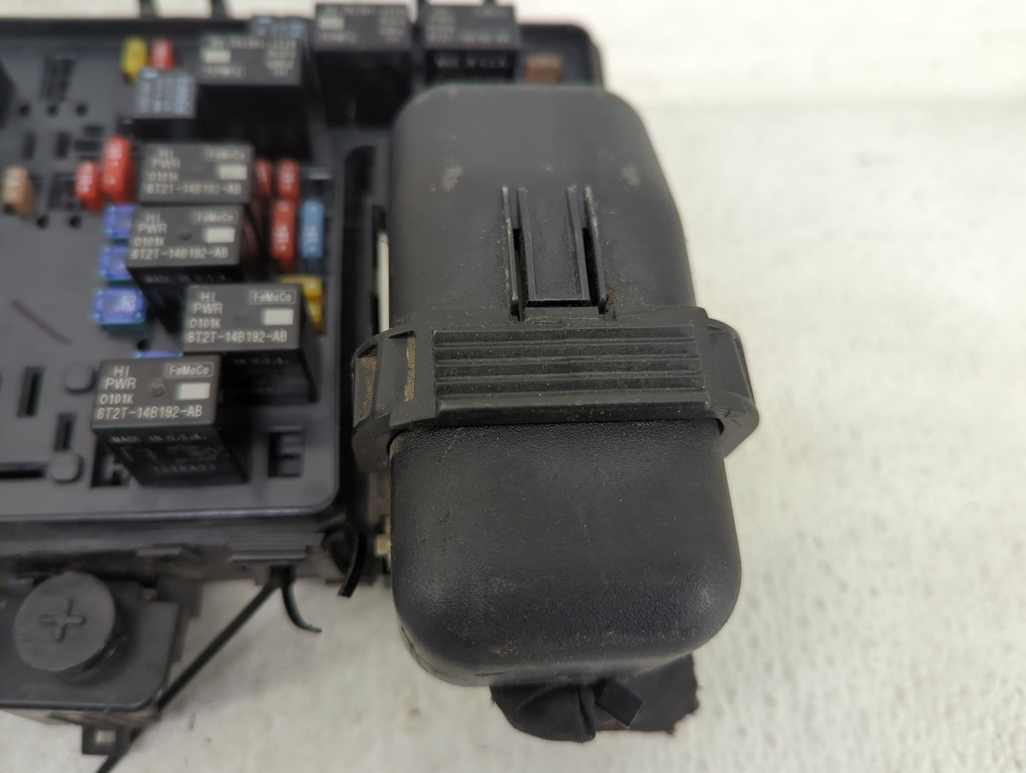 2017-2020 Ford Fusion Fusebox Fuse Box Panel Relay Module P/N:G2GT14A075AA Fits Fits 2017 2018 2019 2020 OEM Used Auto Parts