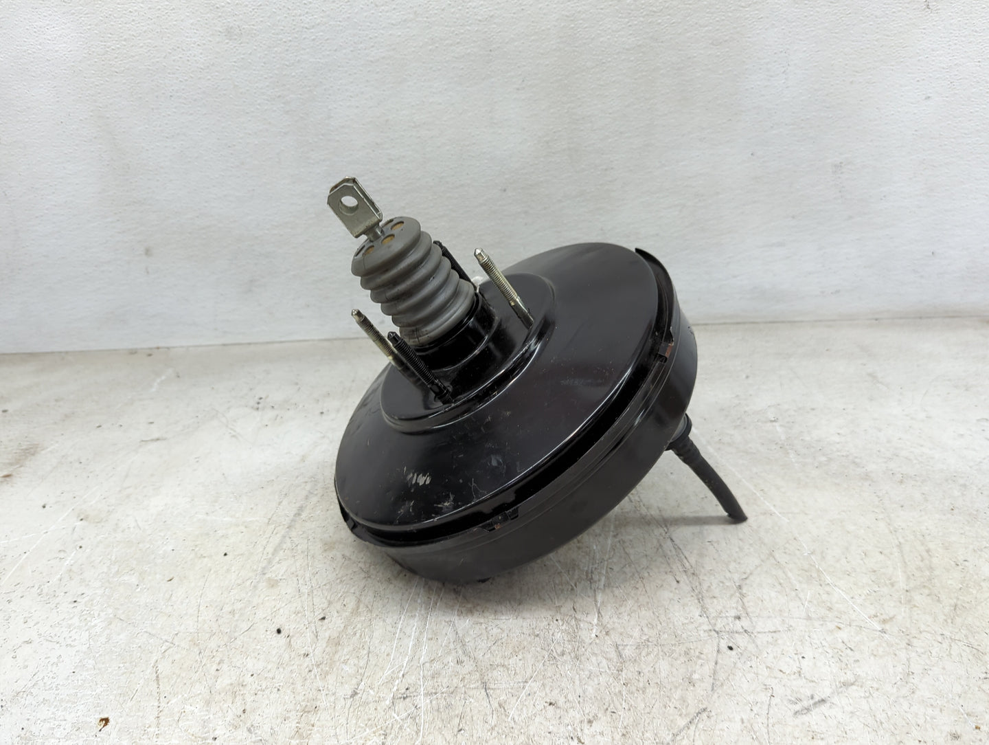 2017-2020 Ford Fusion Power Brake Booster Oem 1450774 - Oemusedautoparts1.com