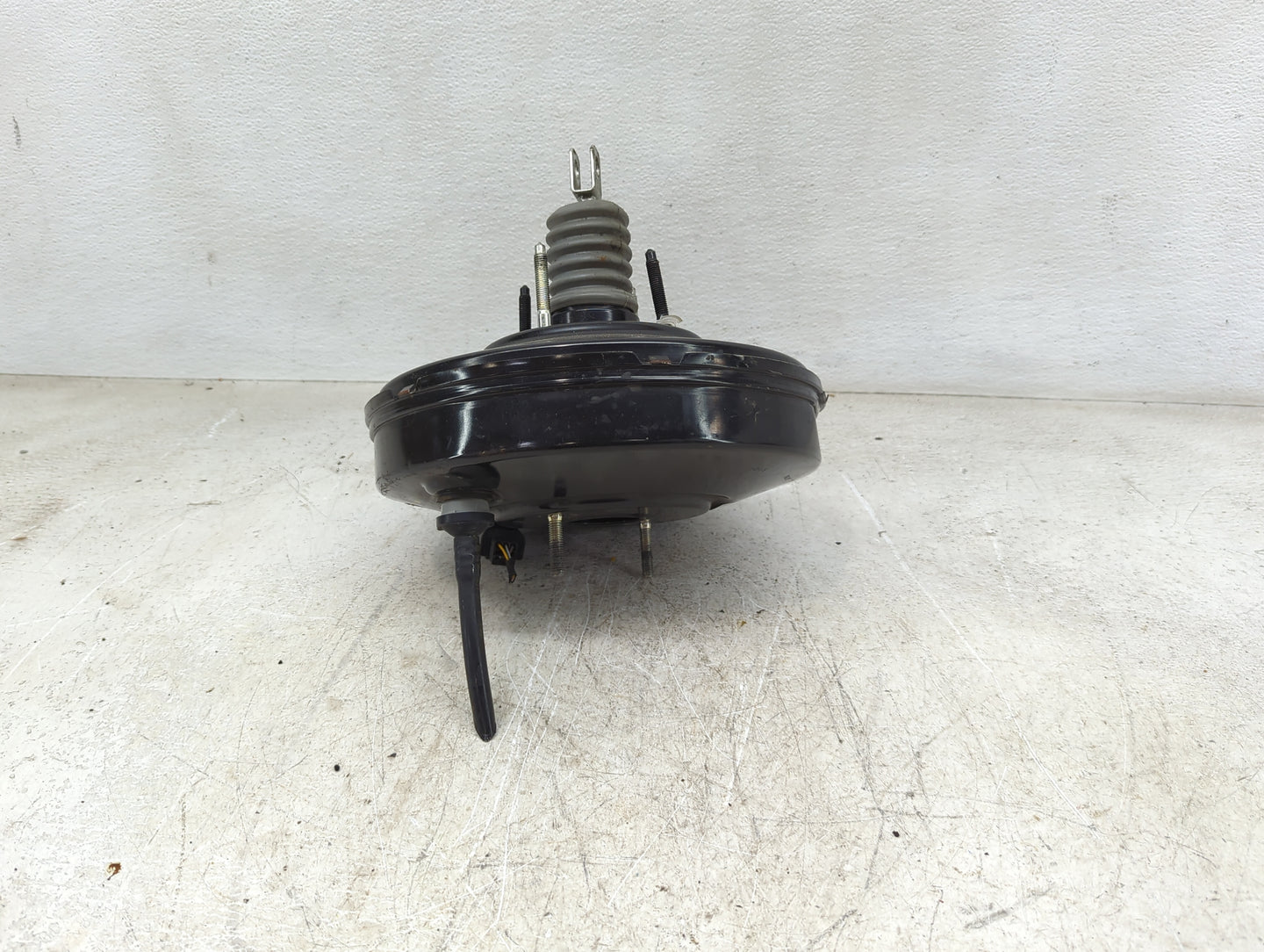 2017-2020 Ford Fusion Power Brake Booster Oem - Oemusedautoparts1.com