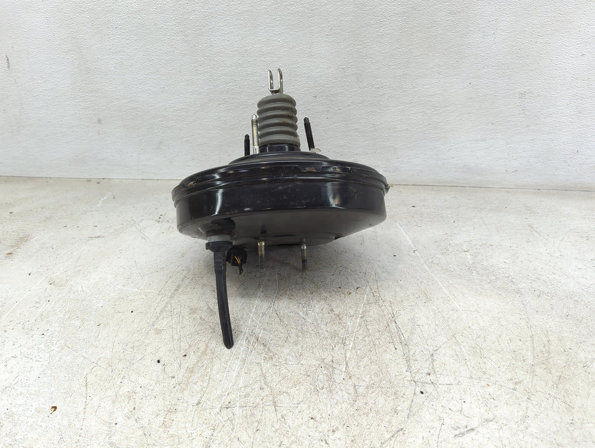 2017-2020 Ford Fusion Power Brake Booster Oem 1450774 - Oemusedautoparts1.com