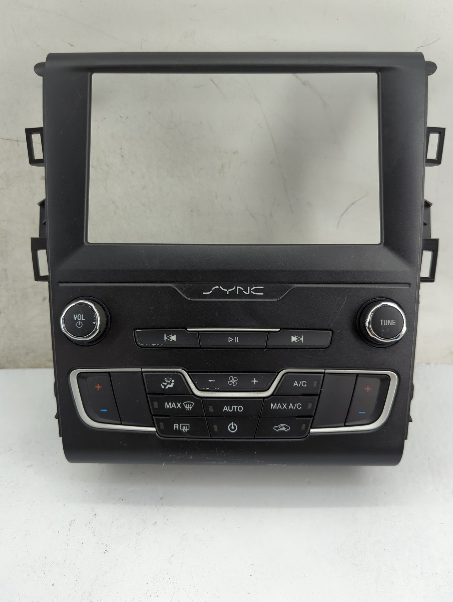 2017-2020 Ford Fusion Radio Control Panel 1463905 - Oemusedautoparts1.com