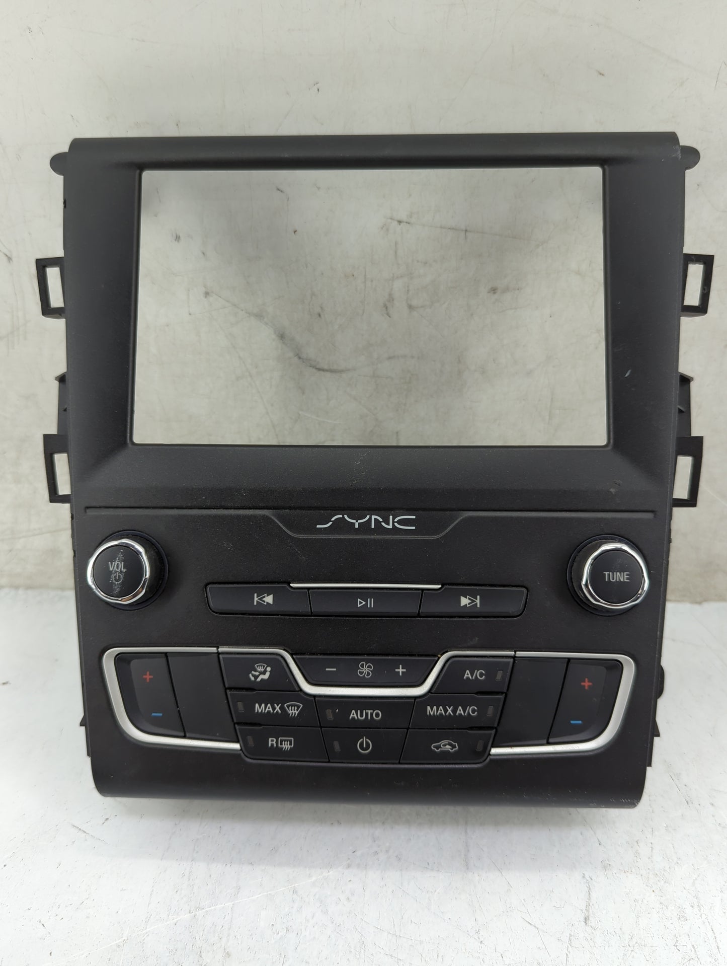 2017-2020 Ford Fusion Radio Control Panel 1464098 - Oemusedautoparts1.com