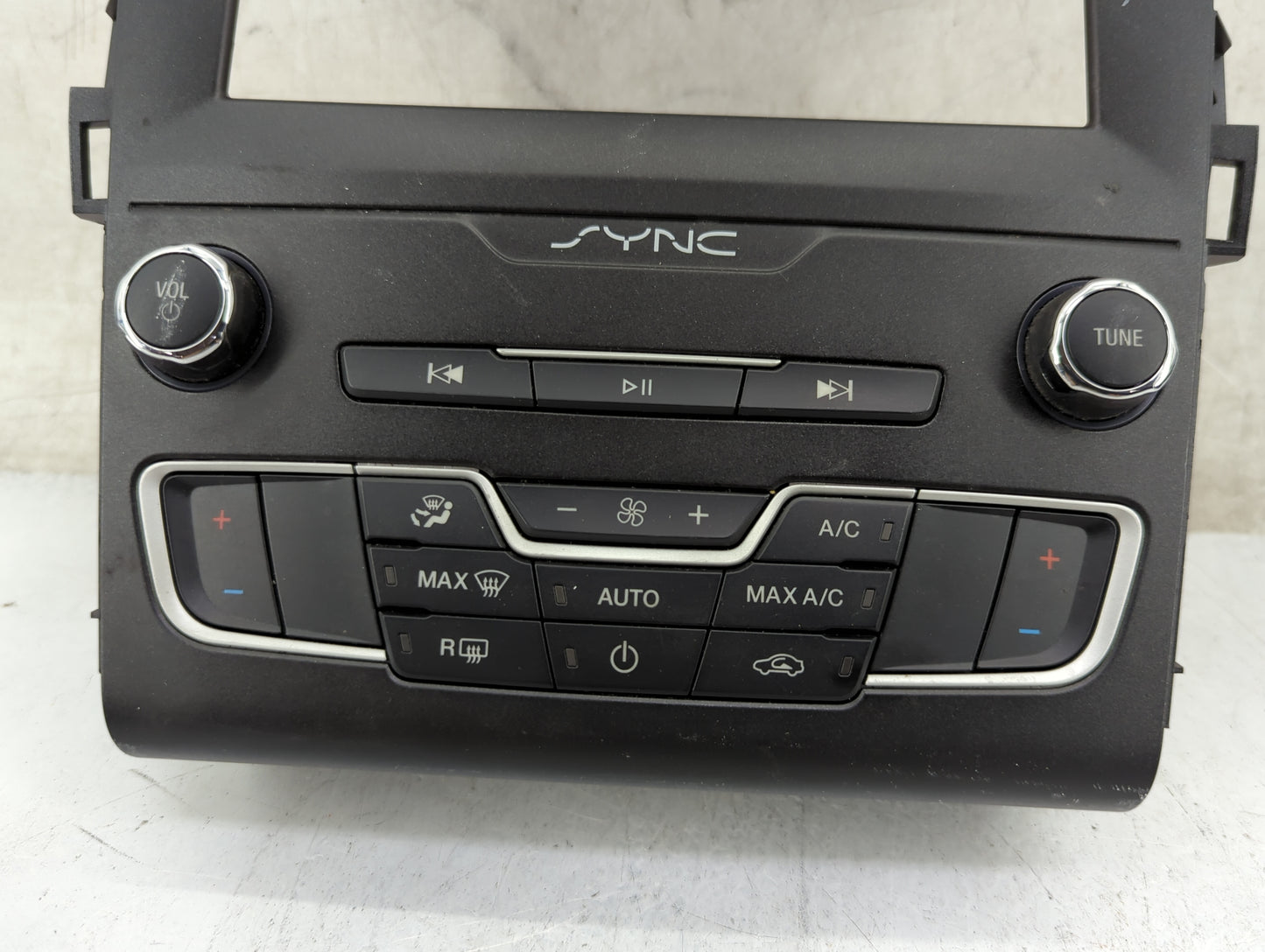 2017-2020 Ford Fusion Radio Control Panel 1464098 - Oemusedautoparts1.com