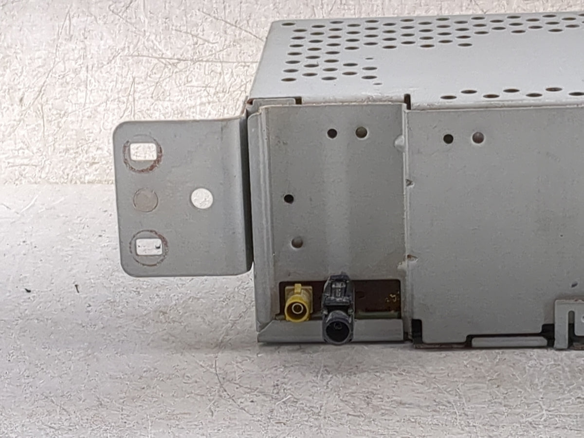2020 Ford Fusion Radio AM FM Cd Player Receiver Replacement P/N:M1PT-18K810-AC CCAC197345, GMWV8EW0 Fits OEM Used Auto Parts