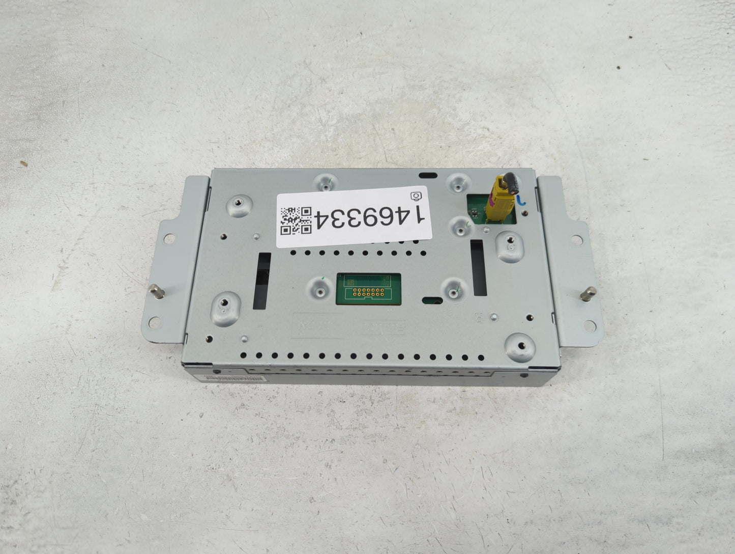 2019-2020 Ford Fusion Information Display Screen 1469334 - Oemusedautoparts1.com