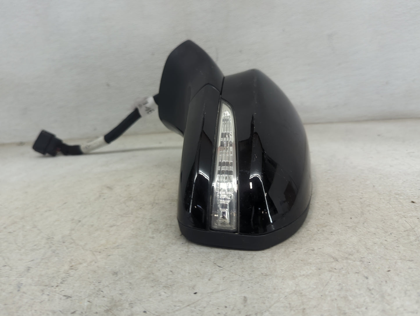 2019-2020 Ford Fusion Driver Side View Mirror - Left Door Mirror OEM Used - Oemusedautoparts1.com