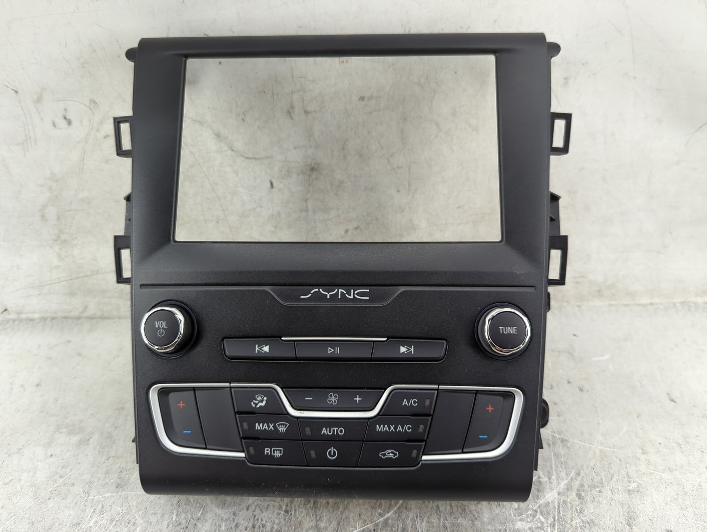 2017-2020 Ford Fusion Radio Control Panel Black 1470198 - Oemusedautoparts1.com